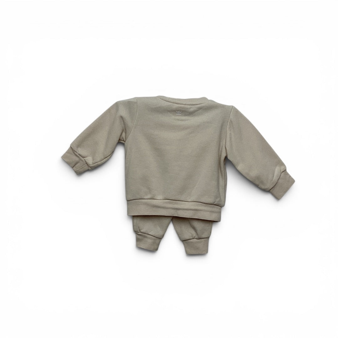 Deux-Pièce Adidas beige, 62
