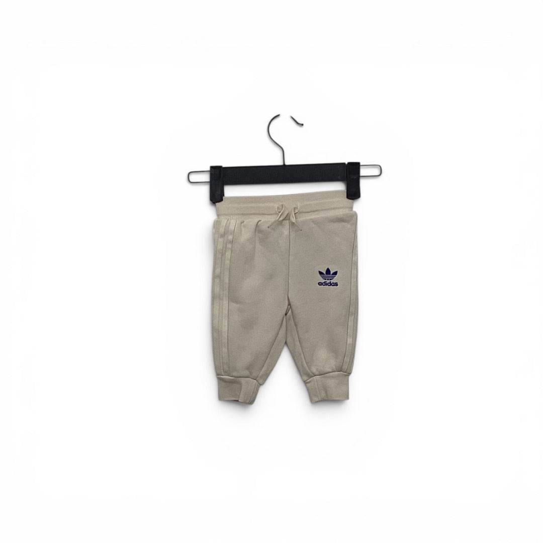 Deux-Pièce Adidas beige, 62