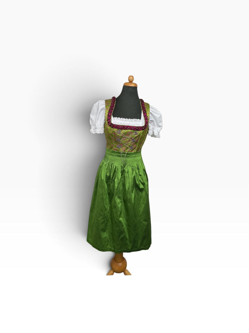 Dirndl Landhaus , 34