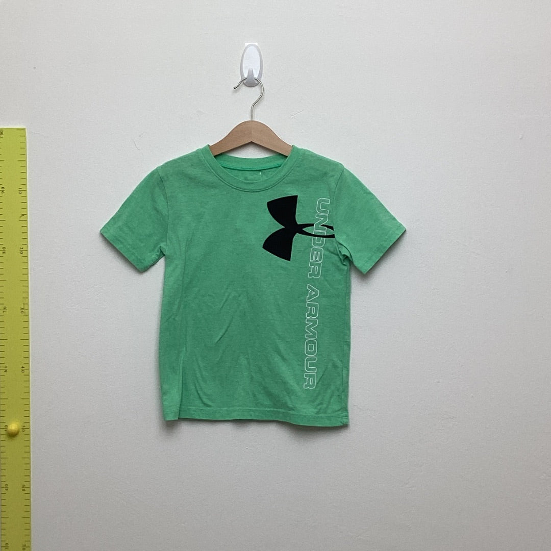 T-Shirt Under Armour grün, 122