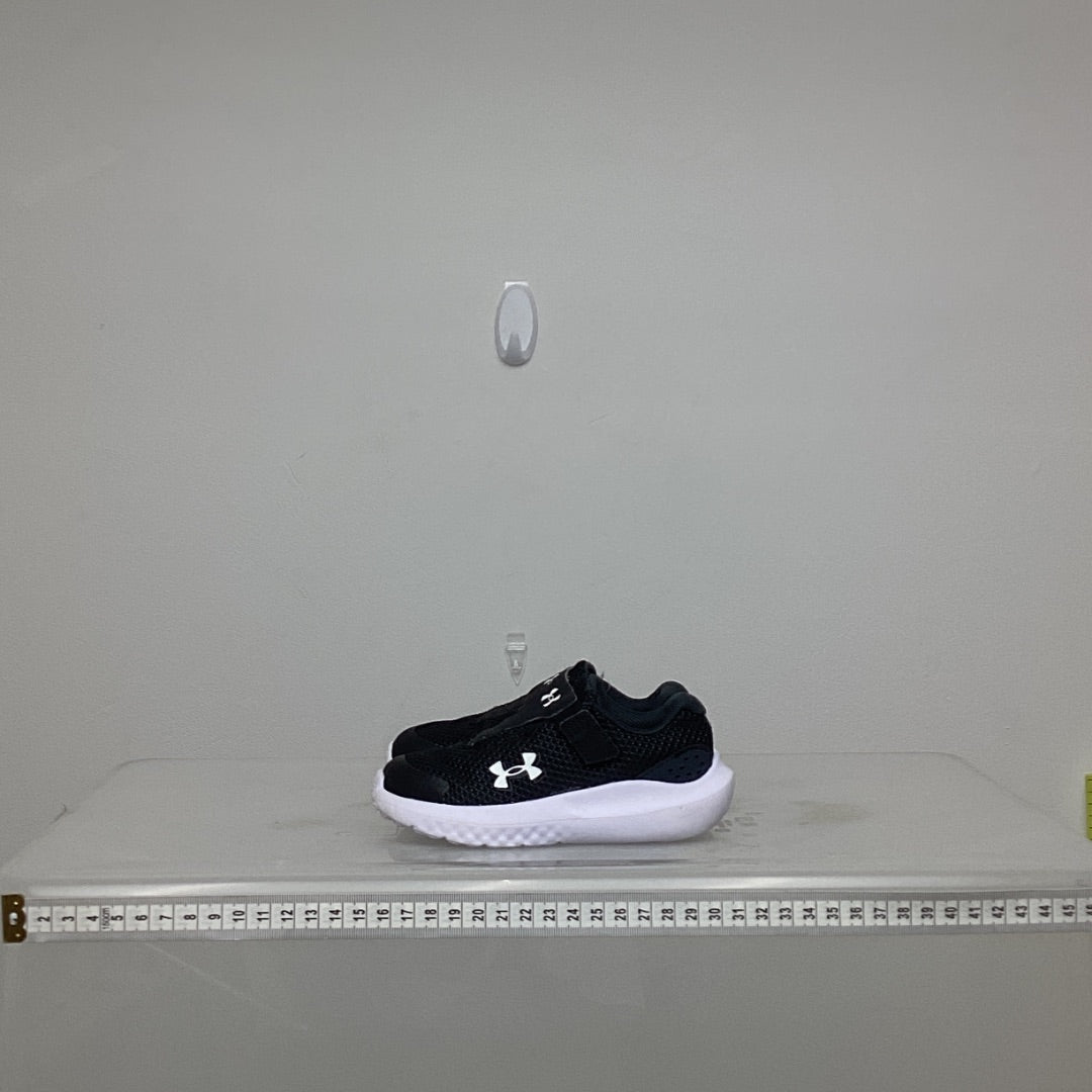 Sneakers Under Armour schwarz, 25
