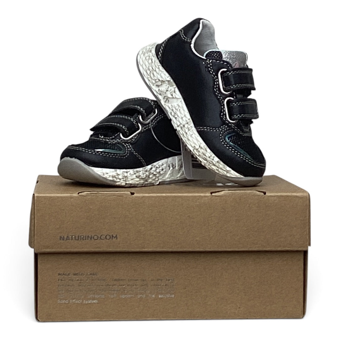 Sneaker Naturino schwarz, 20